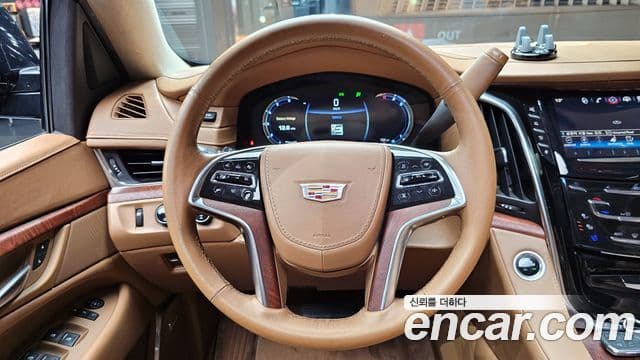 Cadillac Escalade 4세대, 2016 13