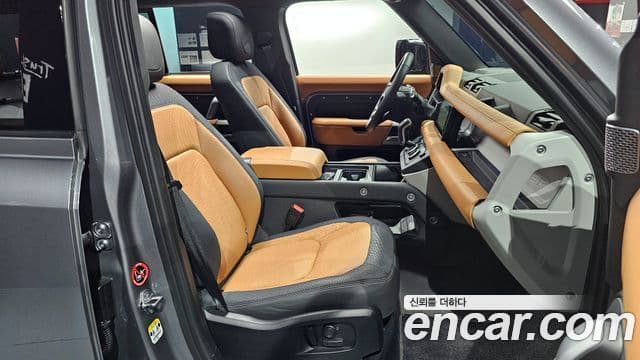 Land Rover Defender (L663) 110 P300 X-Dynamic SE, 2024 10