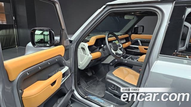 Land Rover Defender (L663) 110 P300 X-Dynamic SE, 2024 11