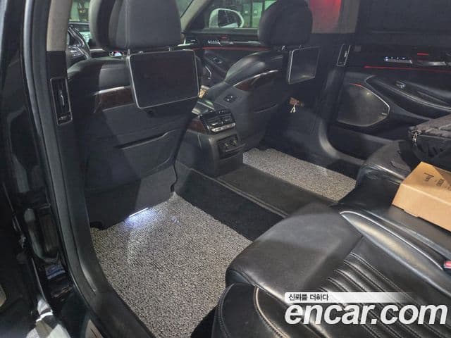 Genesis EQ900 Prestige, 2016 13