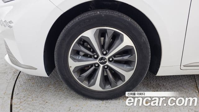 Kia K8 гибрид Noblesse Light, 2022 все фото