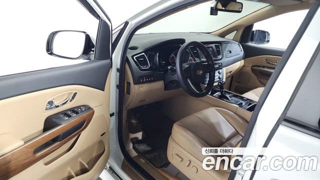 Kia All New Carnival Noblesse, 2016 10