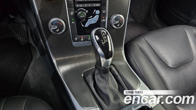 Volvo S60 2세대, 2015 9