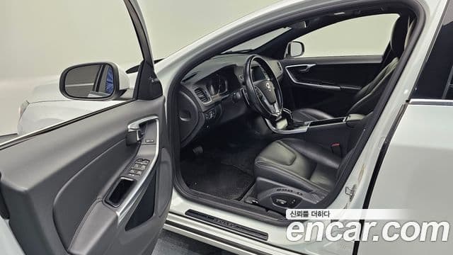 Volvo S60 2세대, 2015 10