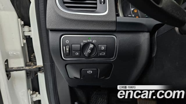 Volvo S60 2세대, 2015 17