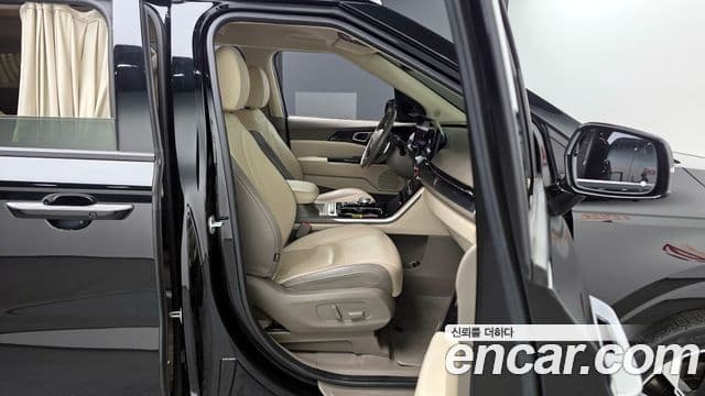Kia Carnival 4세대 Signature, 2022 11