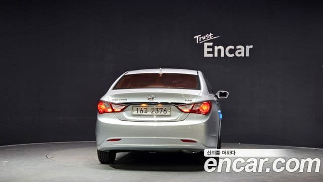 Hyundai YF Sonata LPI top, 2010 4