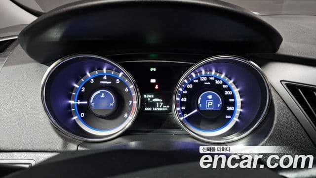 Hyundai YF Sonata LPI top, 2010 8