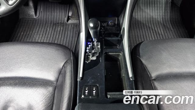 Hyundai YF Sonata LPI top, 2010 9