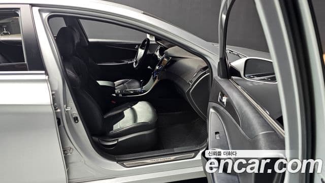 Hyundai YF Sonata LPI top, 2010 11