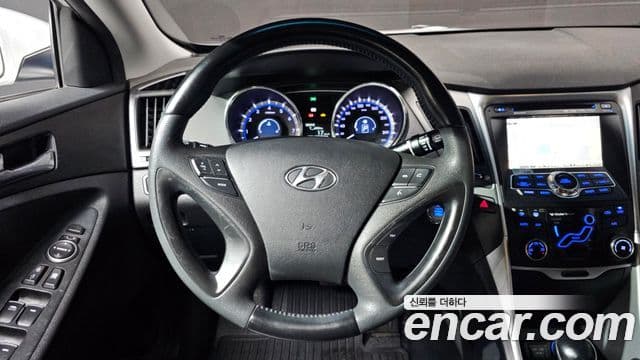 Hyundai YF Sonata LPI top, 2010 13