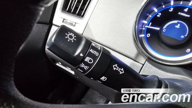 Hyundai YF Sonata LPI top, 2010 18