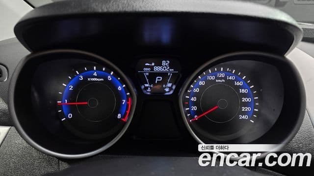 Hyundai Avante MD Luxury, 2012 8