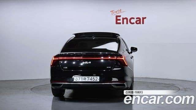 Kia K8 гибрид Signature, 2023 4