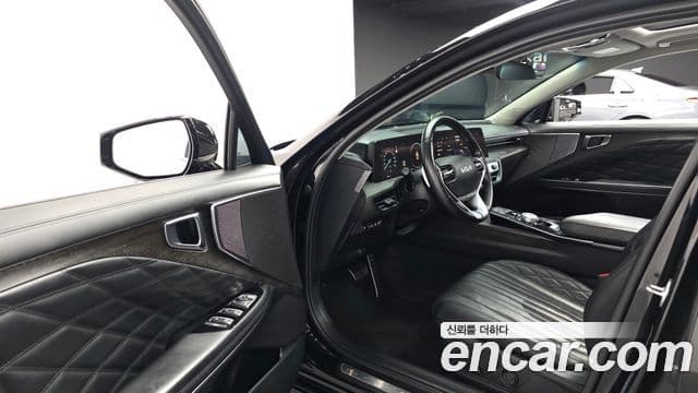 Kia K8 гибрид Signature, 2023 11