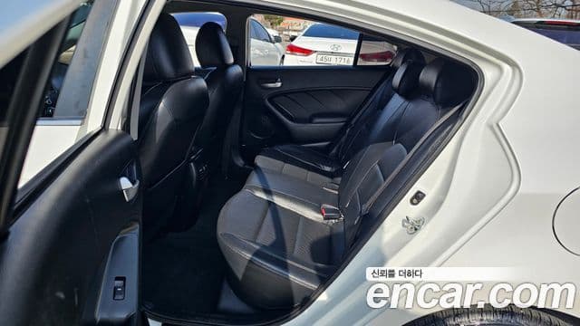 Kia K3 Luxury, 2015 11