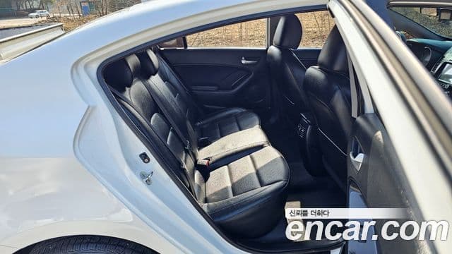 Kia K3 Luxury, 2015 12