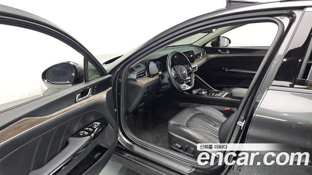 Kia K5 3세대 Signature, 2020 11