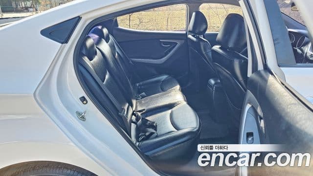 Hyundai Avante MD Luxury, 2012 11