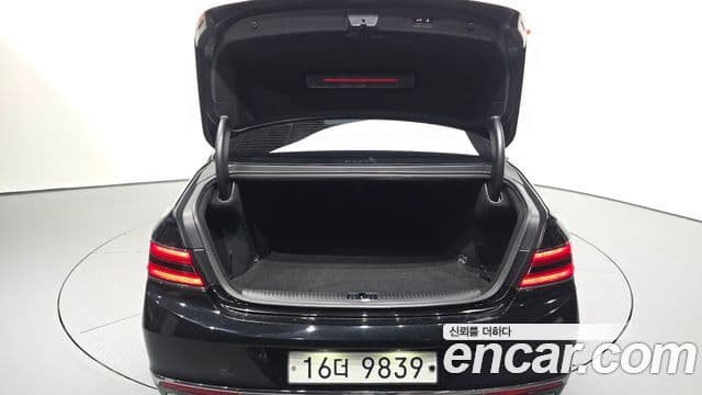 Genesis G90 Luxury, 2019 20