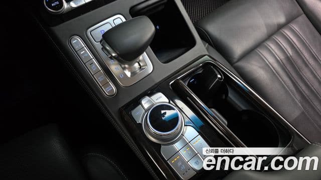 Genesis G90 Premium Luxury, 2020 9