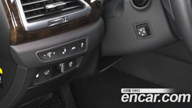 Genesis G90 Premium Luxury, 2020 16