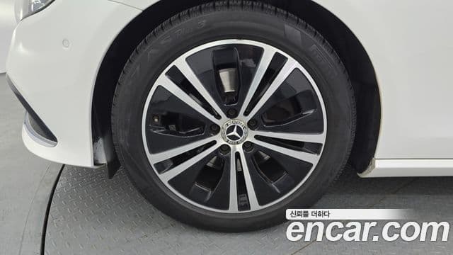 Mercedes-Benz E-класс W213 Avantgarde, 2021 все фото