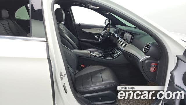 Mercedes-Benz E-класс W213 Avantgarde, 2021 11