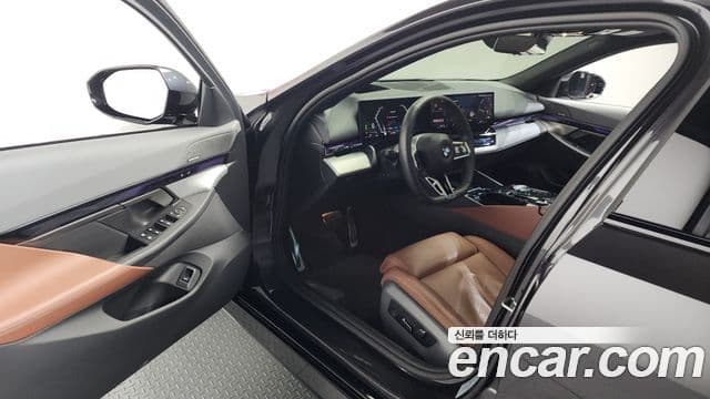 BMW 5시리즈 (G60) 530i xDrive M Sport, 2024 10