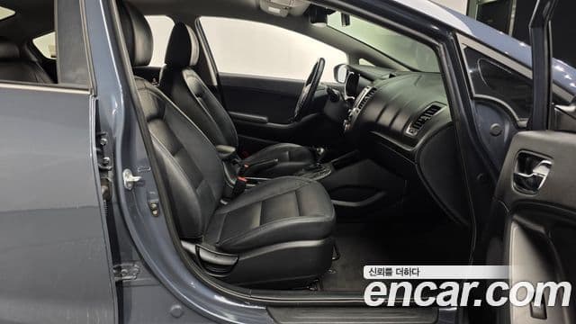 Kia K3 Prestige, 2015 10