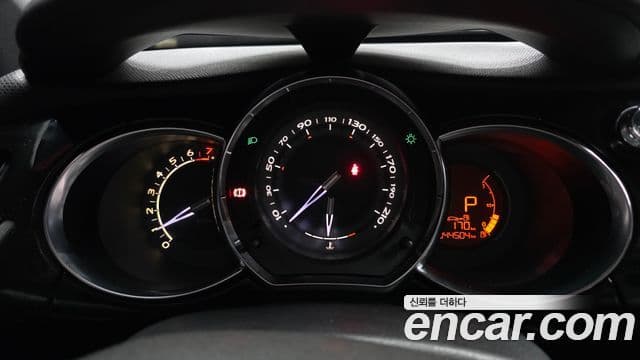 Ситроен / DS DS3 1.6 VTI So Chic, 2012 8