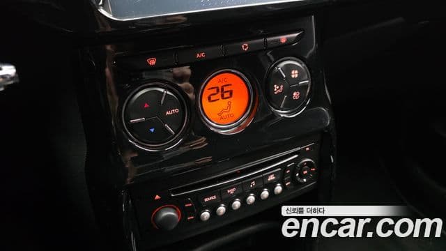 Ситроен / DS DS3 1.6 VTI So Chic, 2012 16