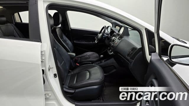 Kia All New Pride Luxury, 2014 10