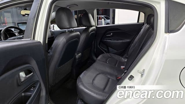 Kia All New Pride Luxury, 2014 13