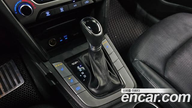 Hyundai Avante AD 1.6 GDI Smart, 2016 9