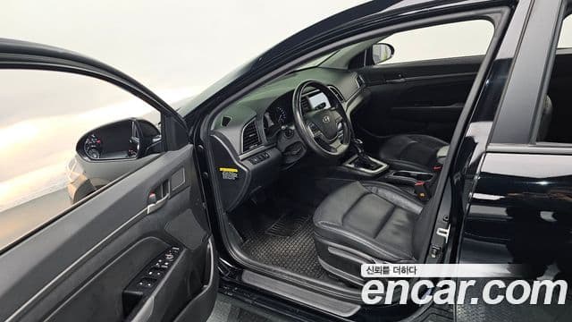 Hyundai Avante AD 1.6 GDI Smart, 2016 11