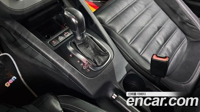 Volkswagen 시로코 2.0 TDI R-Line, 2014 9