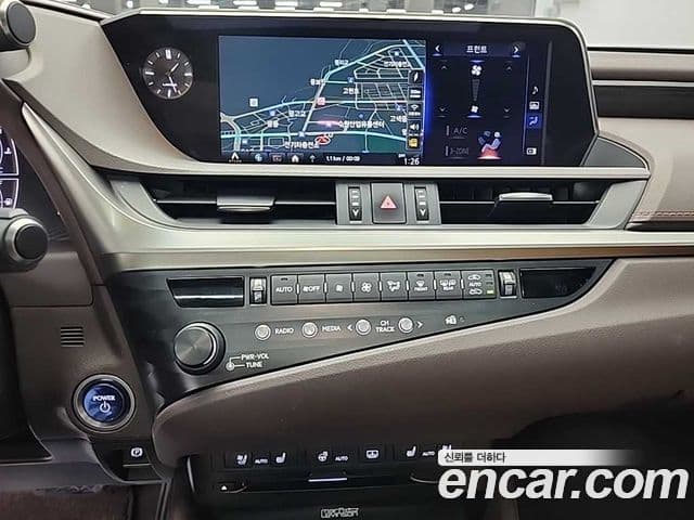 Lexus ES300h 7세대 Executive, 2019 10