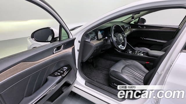 Kia K5 3세대 Signature, 2020 11