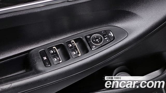 Hyundai Grandeur IG Premium, 2018 18