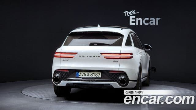 Genesis GV70, 2021 4