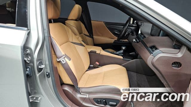 Lexus ES300h 7세대 Luxury Plus, 2021 10