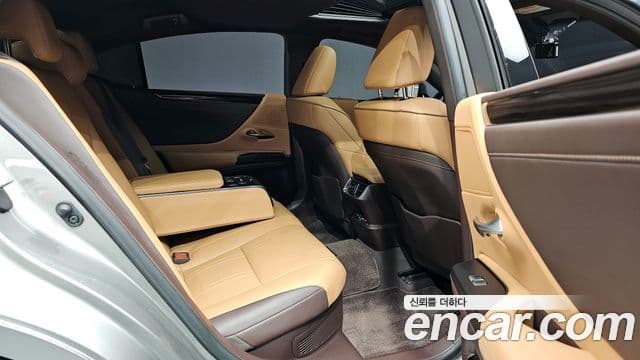 Lexus ES300h 7세대 Luxury Plus, 2021 11