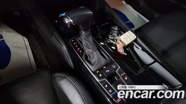 Kia All New K7 гибрид Noblesse, 2019 9