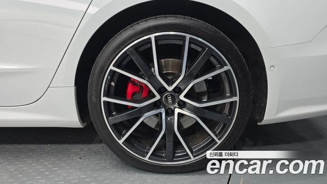 Audi S7 (4K), 2021 все фото