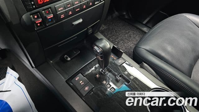 Kia Mohave 4WD KV300, 2015 9