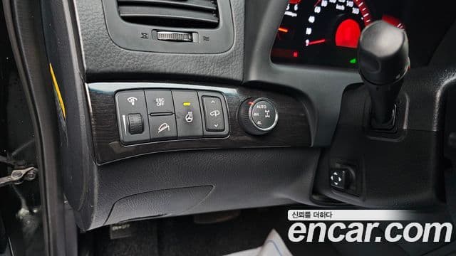 Kia Mohave 4WD KV300, 2015 13