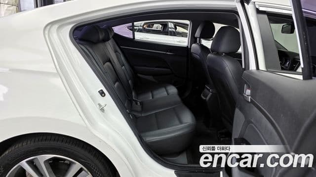 Hyundai Avante AD 1.6 GDI Value Plus, 2018 12