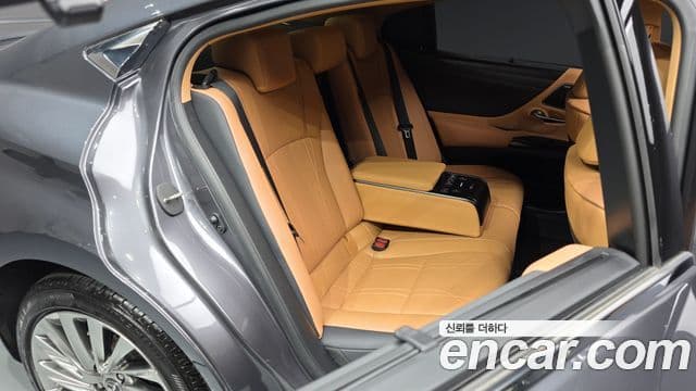 Lexus ES300h 7세대 Executive, 2024 12