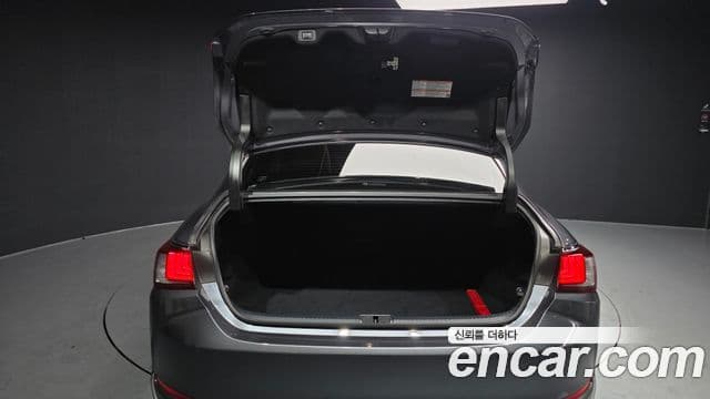 Lexus ES300h 7세대 Executive, 2024 20